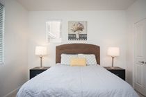 Apartment Sunshine At 2500 San Diego